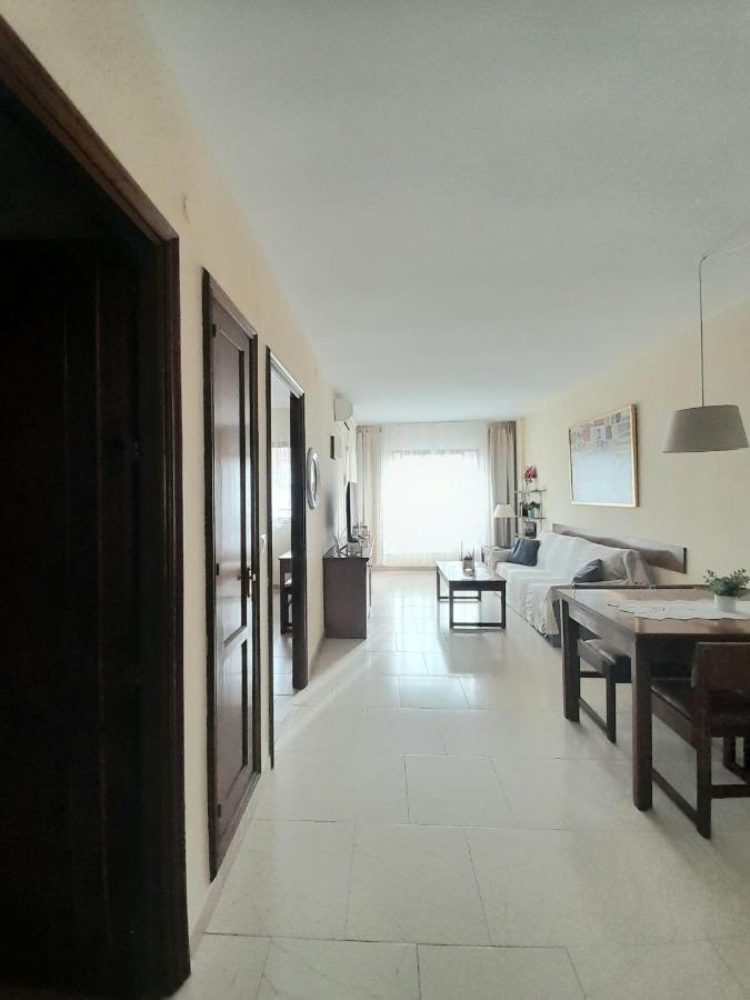 Nice Apartment In Hotel Ronda 4 First Beach Line Fuengirola Exterior photo